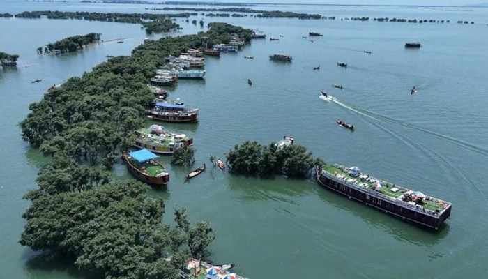 টাঙ্গুয়ার হাওরে হাউসবোট প্রবেশে নিষেধাজ্ঞা জারি করল প্রশাসন